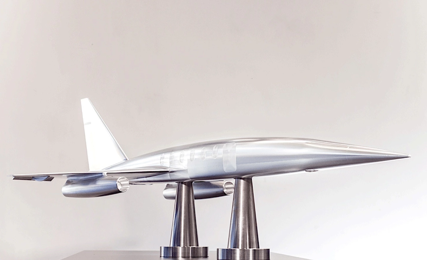 Seitenansicht des Jet-Prototypen.
